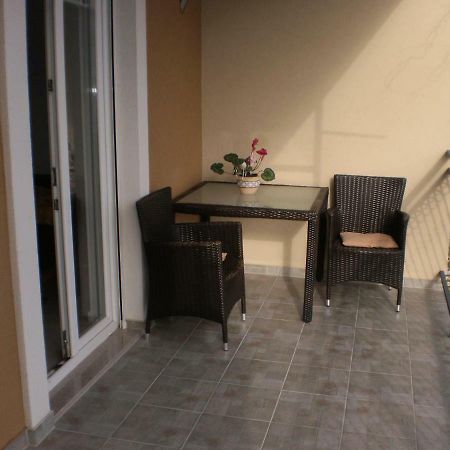 Apartman Ana Omiš Zewnętrze zdjęcie